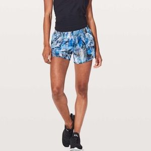 Lululemon Women’s Tracker V 4” Shorts Running Sun Dazed Blue Green Size 6 Lined